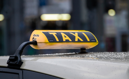 Parcela dobrada do Auxílio Taxista começa a ser paga nesta terça-feira