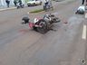 Homem fica ferido em colisão entre carro e moto em Itapiranga