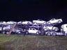 Vídeo: Carreta cegonha carregada pega fogo na BR 282