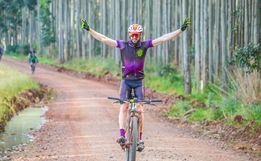 50 ciclistas de várias cidades participam de pedal até o Salto do Yucumã