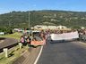 Indígenas ocupam rodovia durante manifestação no Oeste