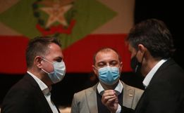 Professores de Santa Catarina serão vacinados contra a Covid, decide governo