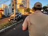 VÍDEO: Motorista colide com o carro em poste no centro de São Miguel do Oeste