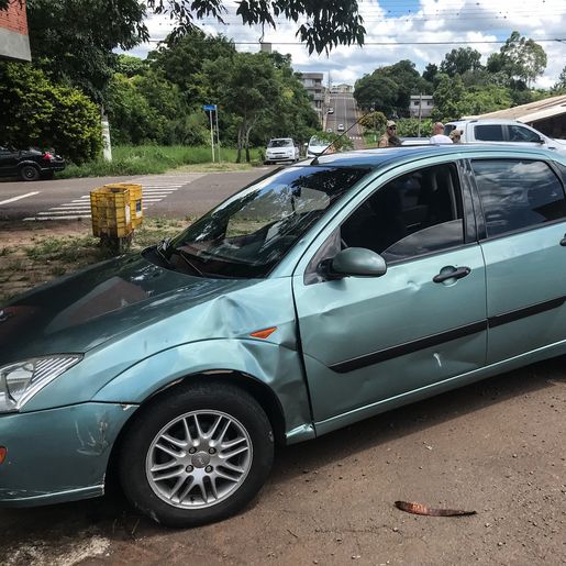 Acidente deixa mulher ferida no centro de São Miguel do Oeste