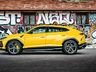 Homem compra Lamborghini e mais luxos com auxílio do governo