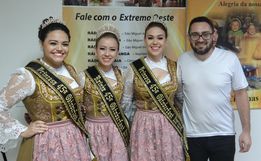 Soberanas da 45ª Oktoberfest realizam divulgação na Rádio Oeste