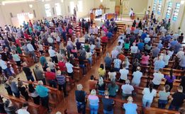 VÍDEO: fiéis participam de missa de Finados na Matriz de São José do Cedro