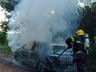 Veículo é completamente destruído por incêndio em Mondaí