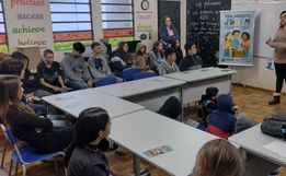 Comissão divulga programa Parlamento Jovem nas escolas em SMO