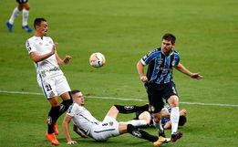 Grêmio não joga bem, mas no final empata com o Santos pela Libertadores