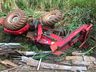Tombamento de trator deixa agricultor ferido em SMOeste