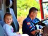 Quartel dos bombeiros de SMO recebe 200 crianças no Dia das Crianças