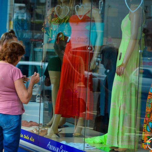 Vendas de Natal devem crescer 5%, aponta CDL de SMOeste 