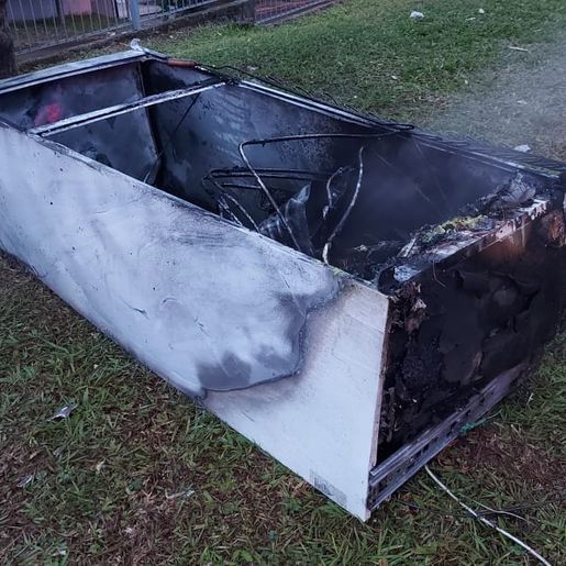 Incêndio em residência deixa morador ferido