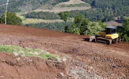 Secretaria de Agricultura oferece subsídio de até 60% em hora máquina