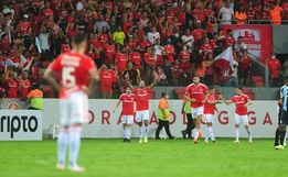 Inter domina o Grêmio no Beira-Rio e vence clássico Gre-Nal 435