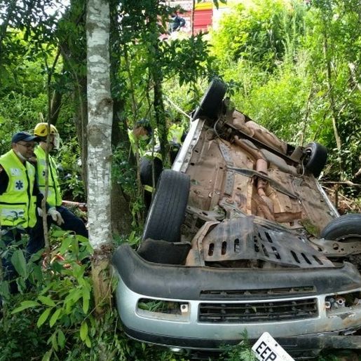 Corpos de mãe e filha que perderam a vida em acidente na BR-282 ainda aguardam liberação do IML