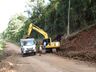 Vice-prefeito e secretário  acompanham o andamento  de obras no interior