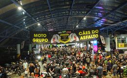 Apesar da chuva, Motocão reúne grande público no centro de SMO