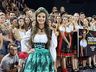 Tainá Dill é a rainha da 42ª Oktoberfest