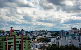 Outono se despede de SC com sol entre nuvens e temperaturas amenas