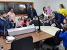 40 crianças da creche São Domingos visitam a Rádio Cedro FM