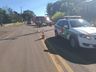 Mulher fica ferida ao colidir moto em caminhão e sofrer queda na avenida em Iporã do Oeste