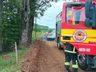 Veículo é destruído por incêndio no interior de Guarujá do Sul