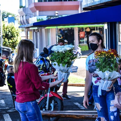 Floriculturas de SMOeste registraram falta de flores para Finados 