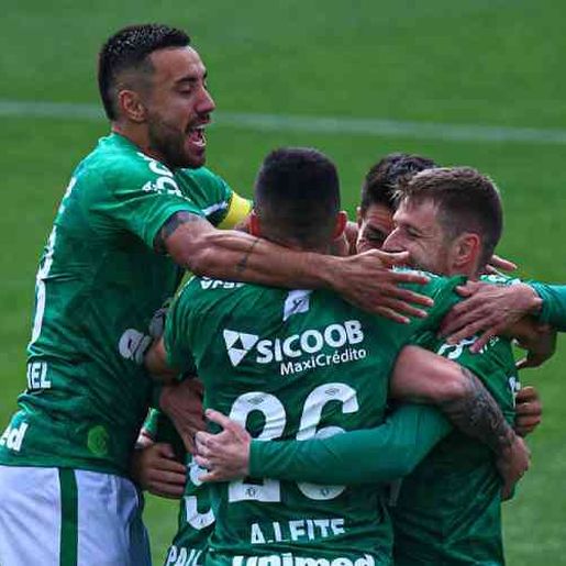 Vídeo: Chape vence mais uma e dispara na liderança da Serie B 