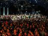 Show com Família Lima leva milhares de pessoas para praça em SMO 