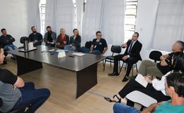 Reunião com associações discute tratamento da água, em Iporã do Oeste