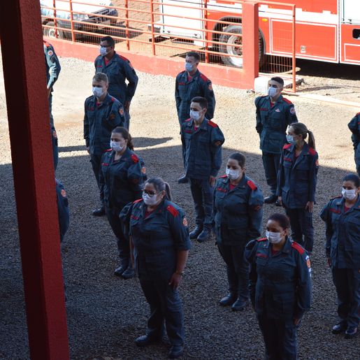 Promoção e formatura de Bombeiros Comunitários em Campo Erê 