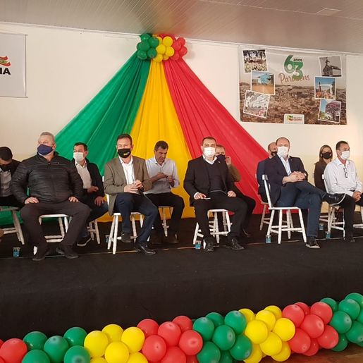 Governador Carlos Moisés anuncia R$ 4,990 milhões para São José do Cedro; veja as fotos