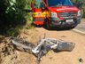 Menor sofre lesões em acidente entre carro e bicicleta motorizada