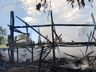 Vídeo: Incêndio destrói galpão e implementos e mata bovino no interior de Tunápolis