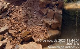 Ponte é destruída com as fortes chuvas em São José do Cedro