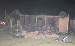 Homem sofre queimaduras em incêndio de casa