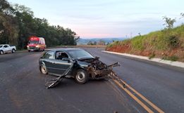 Dois jovens morrem em saída de pista de veículo na SC 283, em Palmitos