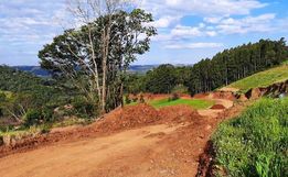 Adequação para calçamento da estrada geral deve terminar nesta semana