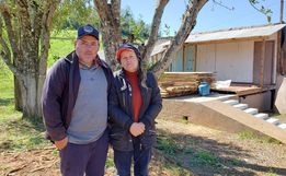 Dois meses após tornado família de Descanso ainda trabalha na reconstrução das edificações