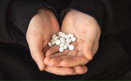 Uso de clonazepam cresce entre idosos e alerta médicos para risco de dependência silenciosa