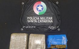 PM encontra quase 1KG de maconha em São Miguel do Oeste