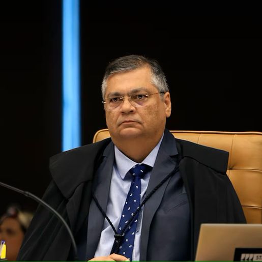 Dino suspende pagamento de R$ 4,2 bilhões em emendas