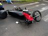 Motociclista sofre suspeita de fratura em acidente no centro de SMOeste 
