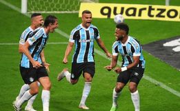Com estreia de Pintado Chape perde de virada para o Grêmio em Porto Alegre