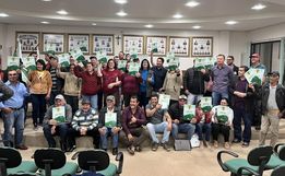 Habitação: Palma Sola entrega escrituras para moradores