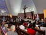 Paróquia São Miguel Arcanjo celebra crisma conjunta com 341 catequizandos