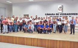 Câmara presta homenagem a Hemosc e a voluntários pelo Dia do Doador de Sangue