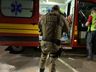 Homem fica ferido ao colidir veículo em carros estacionados